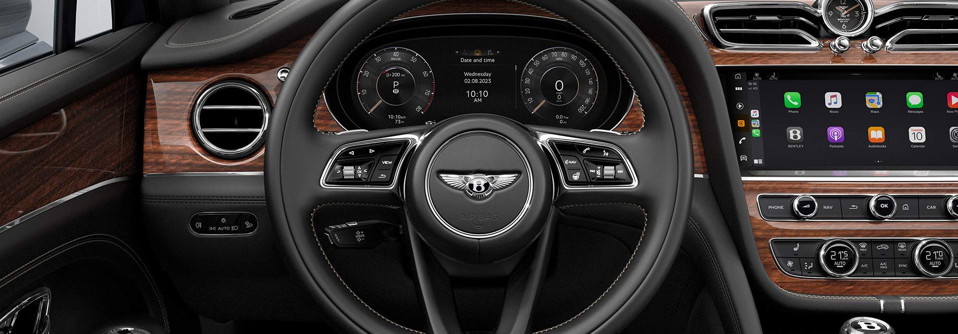 Bentayga Base - Steering Wheel_V4 1920x670.jpg